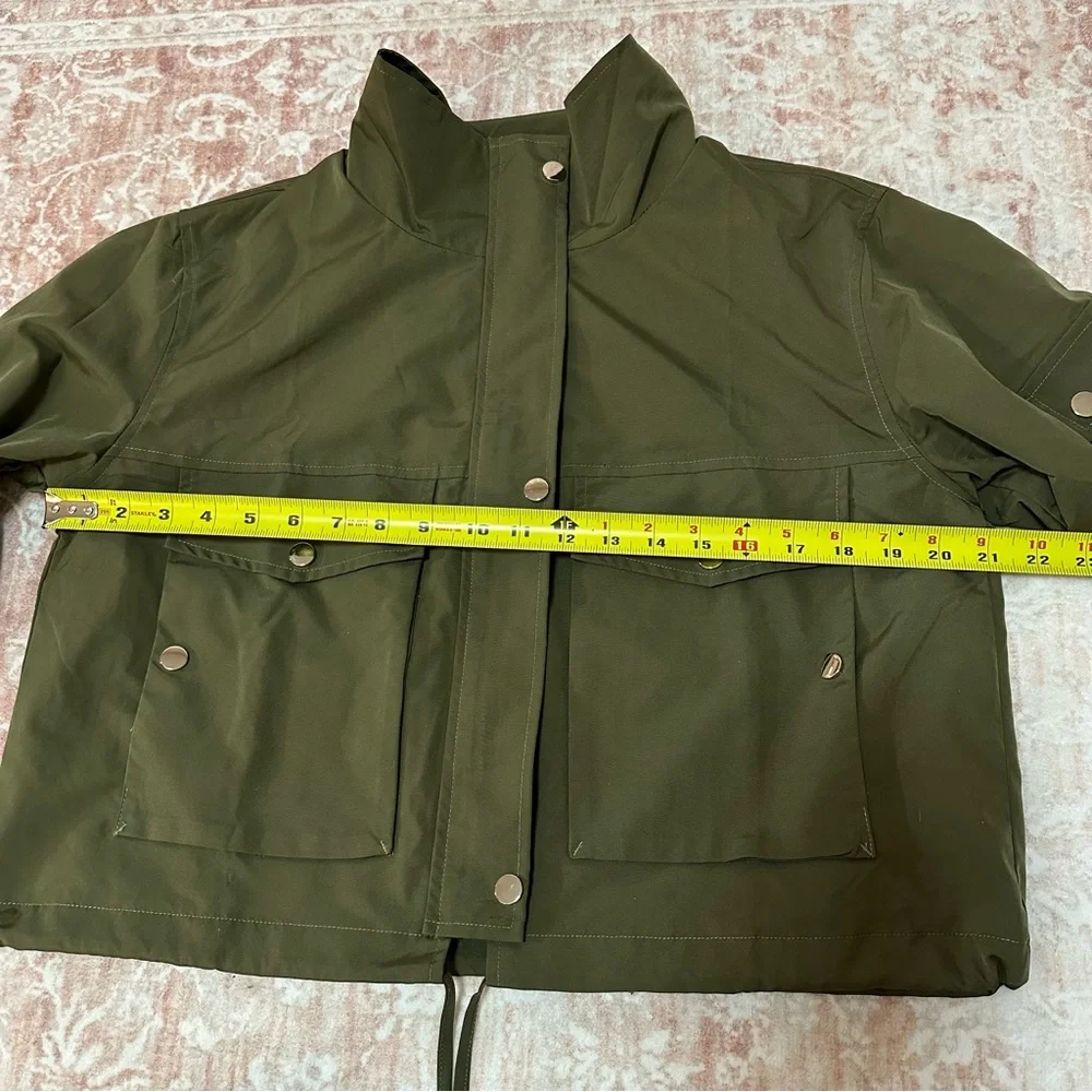 Cropped Cargo Jacket With Pockets - Picture 10 of 14